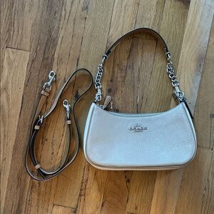 Coach two toned cream Leather Shoulder Bag in excellent condition!